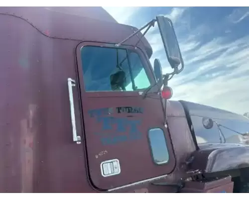 Freightliner FLD120 Mirror (Side View)