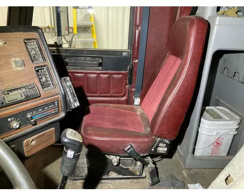 Freightliner FLD120 Seat (Air Ride Seat)