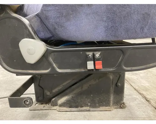Freightliner FLD120 Seat (Air Ride Seat)