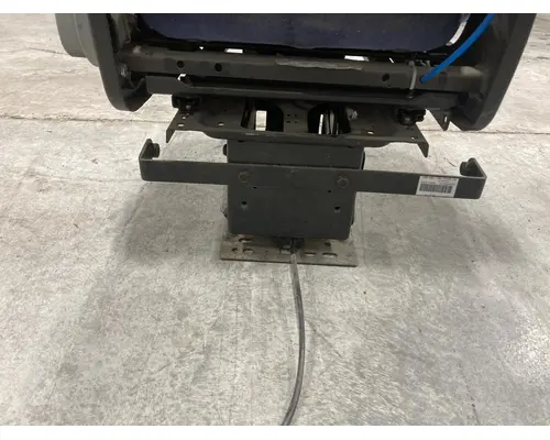 Freightliner FLD120 Seat (Air Ride Seat)