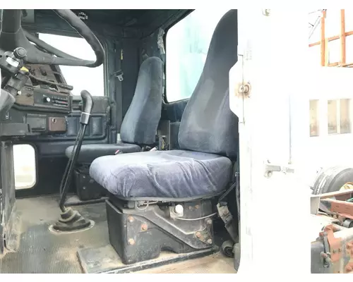 Freightliner FLD120 Seat (non-Suspension)