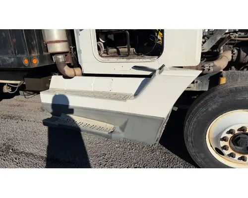 Freightliner FLD120 Side Fairing