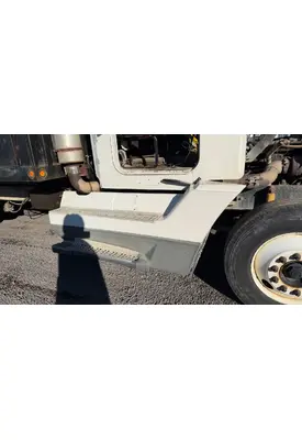 Freightliner FLD120 Side Fairing