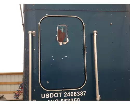 Freightliner FLD120 Sleeper Door