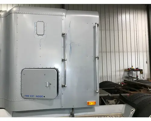 Freightliner FLD120 Sleeper Fairing