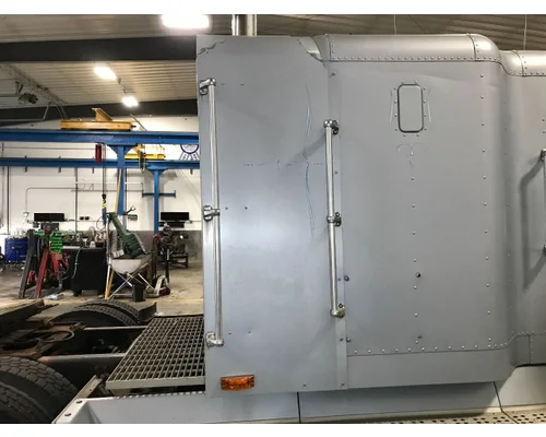 Freightliner FLD120 Sleeper Fairing