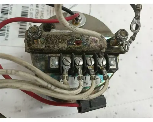 Freightliner FLD120 Speedometer Head Cluster