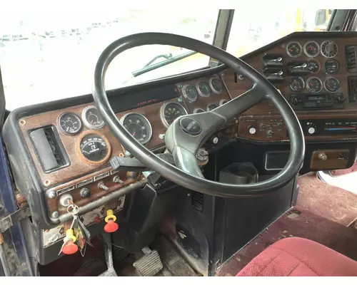 Freightliner FLD120 Steering Column