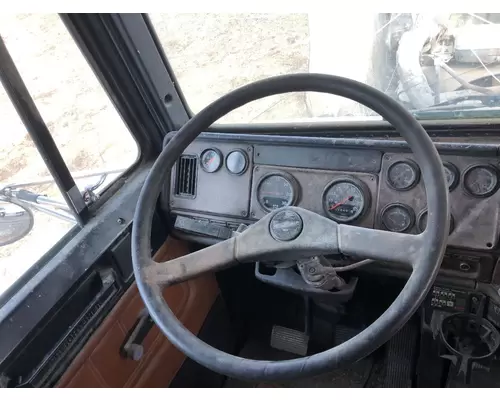 Freightliner FLD120 Steering Column