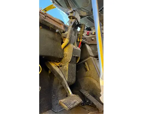 Freightliner FLD120 Steering Column