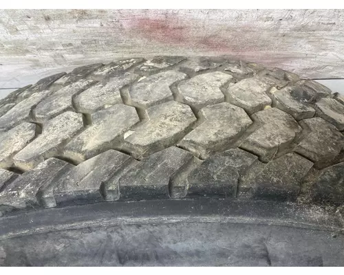 Freightliner FLD120 Tires