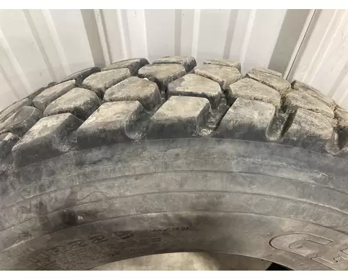 Freightliner FLD120 Tires