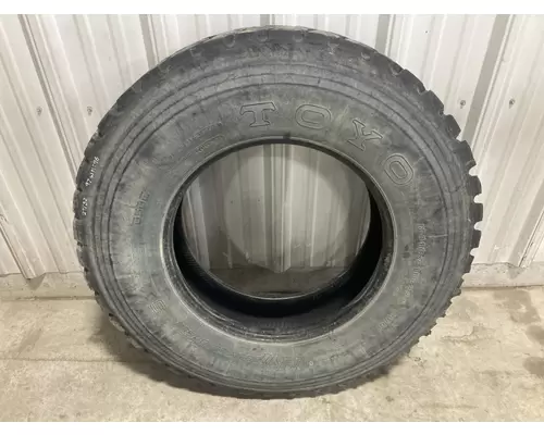 Freightliner FLD120 Tires