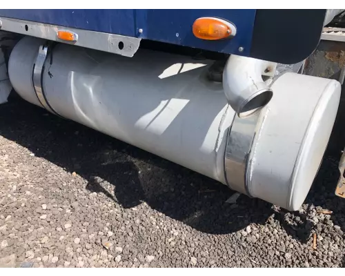 Freightliner FLD132 XL CLASSIC Fuel Tank