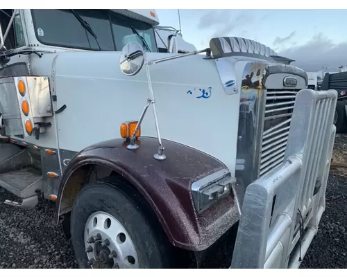 Freightliner FLD132 XL CLASSIC Hood