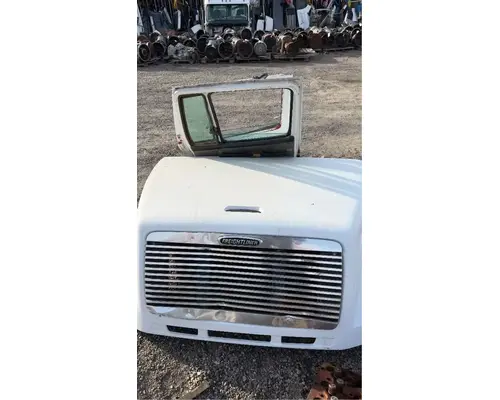 Freightliner FLD Hood