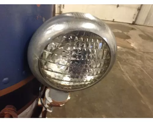 Freightliner FLT Accessory Work Light