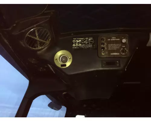 Freightliner FLT Console