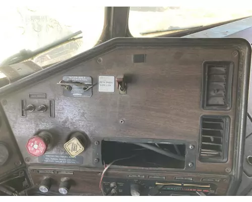 Freightliner FLT Dash Assembly