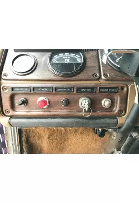 Freightliner FLT Dash Panel