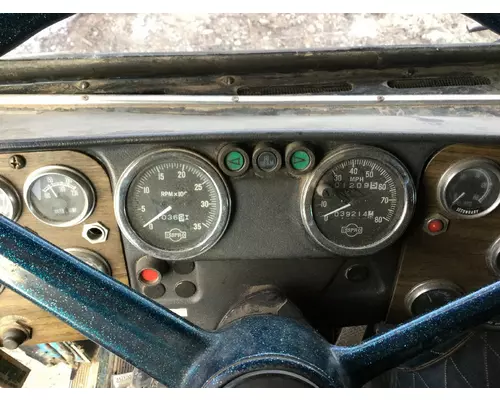 Freightliner FLT Instrument Cluster