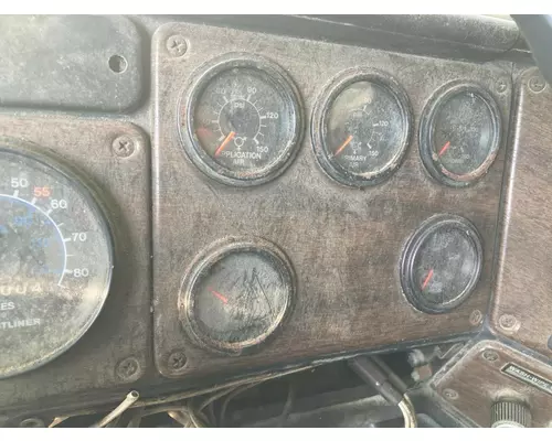Freightliner FLT Instrument Cluster
