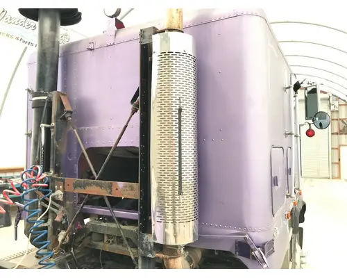 Freightliner FLT Muffler Shield