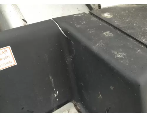 Freightliner FLT Skirt