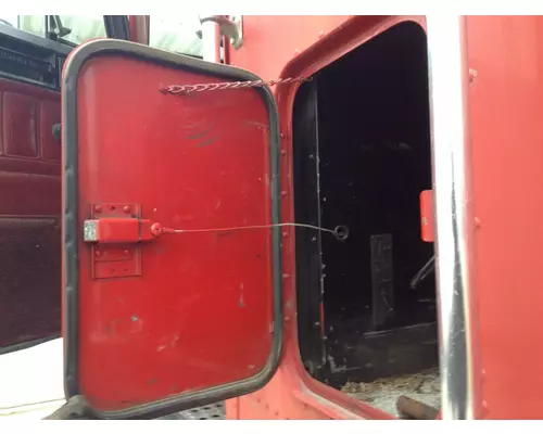 Freightliner FLT Sleeper Door