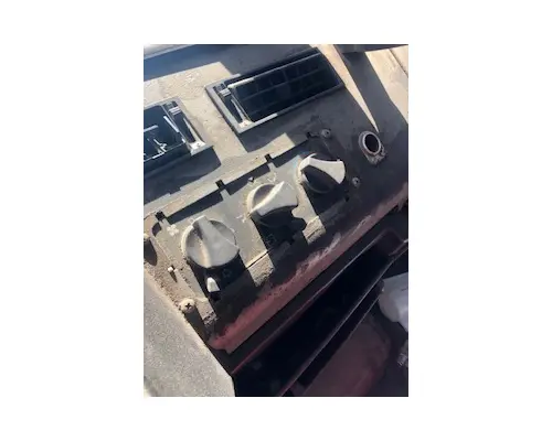 Air Conditioning Selector FREIGHTLINER FL-60,70,80 American Truck Salvage