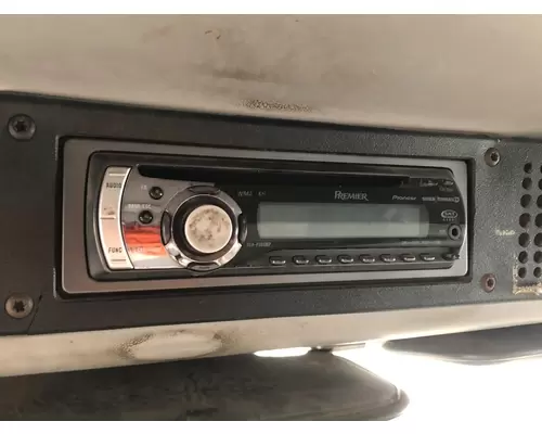Radio Freightliner FL106 Vander Haags Inc Cb