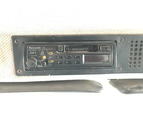Radio Freightliner FL112 Vander Haags Inc Cb