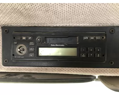 Radio Freightliner FL112 Vander Haags Inc Cb