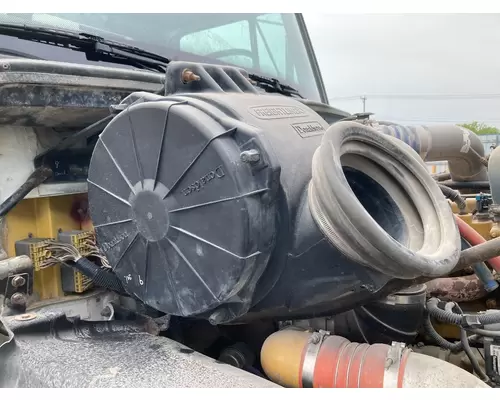 Air Cleaner Freightliner FL112 Vander Haags Inc Dm