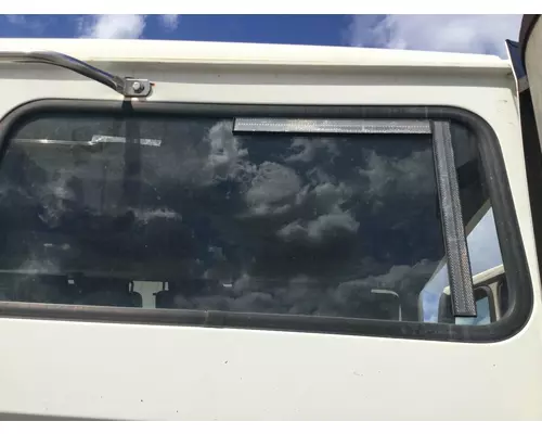Back Glass Freightliner FL112 Vander Haags Inc Sp