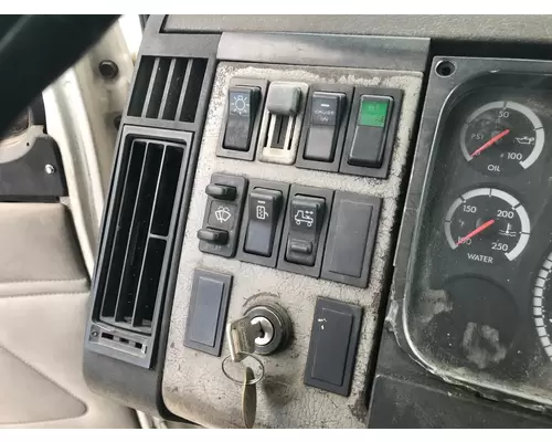 Dash Panel Freightliner FL112 Vander Haags Inc Kc