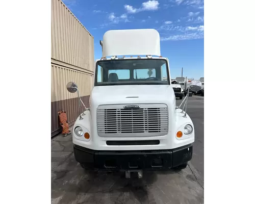 Complete Vehicle FREIGHTLINER FL112 American Truck Salvage