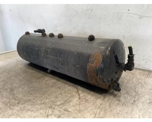Air Tank FREIGHTLINER FL70 Frontier Truck Parts