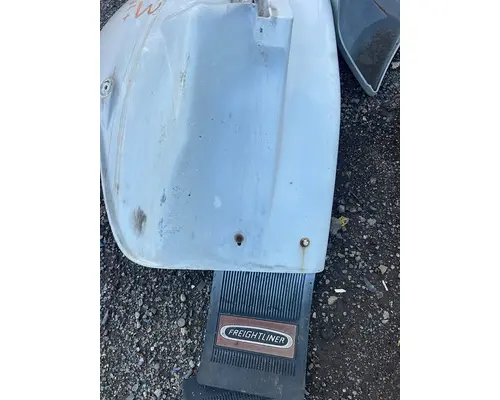 Fender Extension FREIGHTLINER FL70 Paul's Auto Salvage