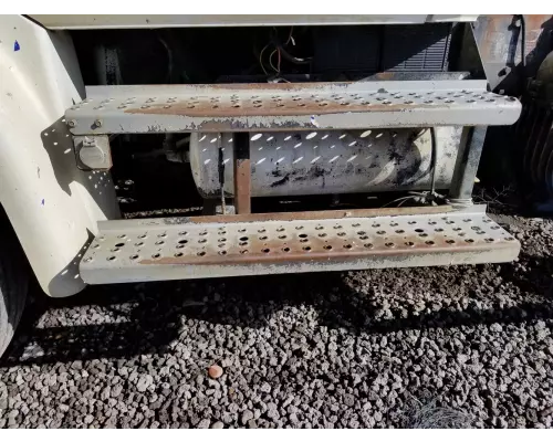 Step Freightliner FL70 Holst Truck Parts