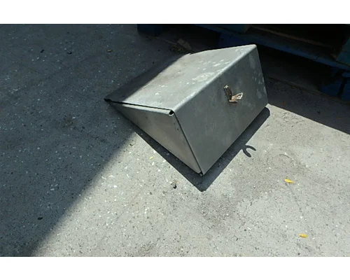 Battery Box FREIGHTLINER FL80 Sam's Riverside Truck Parts Inc