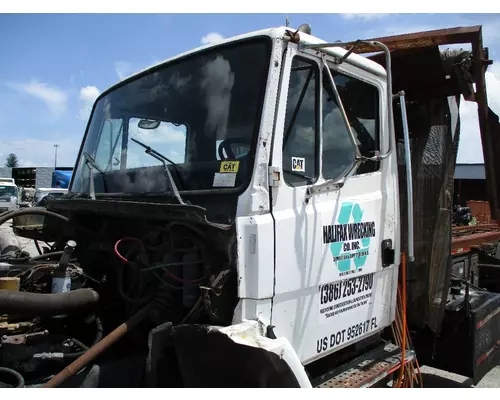 Cab FREIGHTLINER FL80 LKQ Heavy Truck - Tampa