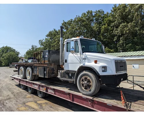 Complete Vehicle FREIGHTLINER FL80 Truck Salvage International Inc