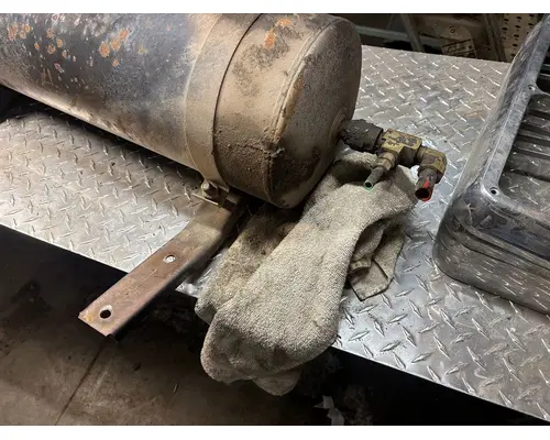 Air Tank FREIGHTLINER FLB HIGH Hatch Trucking &amp; Salvage Parts LLC