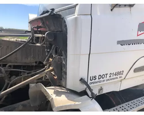 Cowl Freightliner FLC112 Vander Haags Inc Sp