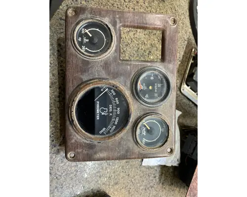 Instrument Cluster FREIGHTLINER FLC112 Truck Salvage International Inc