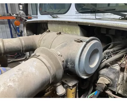 Air Cleaner Freightliner FLC120 Vander Haags Inc Dm