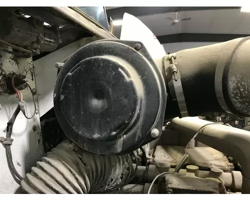 Air Cleaner Freightliner FLC120 Vander Haags Inc Sf