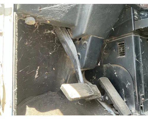 Brake / Clutch Pedal Box FREIGHTLINER FLC GECO - Fresno