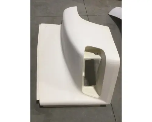 Fender FREIGHTLINER FLD 112 Hagerman Inc.